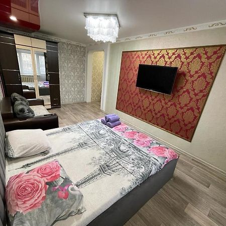 Ferienwohnung Лермонтова 91 Pawlodar Exterior foto